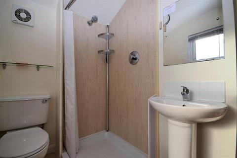 1 bedroom in a house share to rent, St. Georges Place, Cheltenham