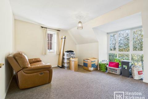 undefined, Spruce Close, Laindon