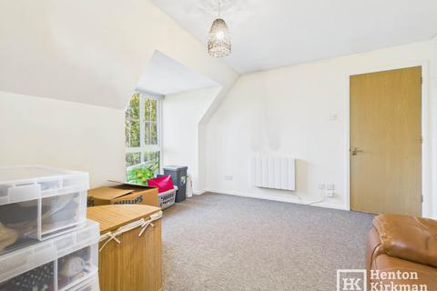 undefined, Spruce Close, Laindon