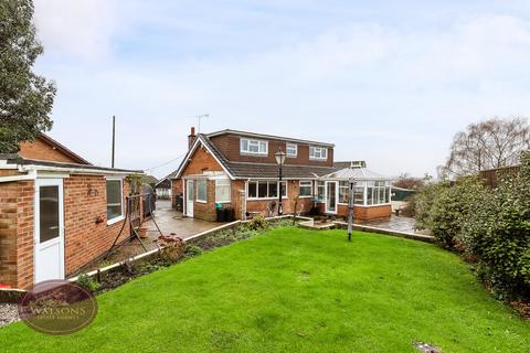 4 bedroom detached house for sale, Commons Close, Newthorpe, Nottingham, NG16