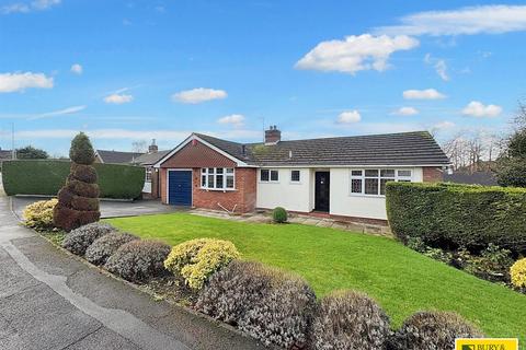 3 bedroom detached bungalow for sale, Deebank Avenue, Leek