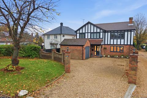 4 bedroom detached house for sale, Cricketers Lane, Herongate, CM13