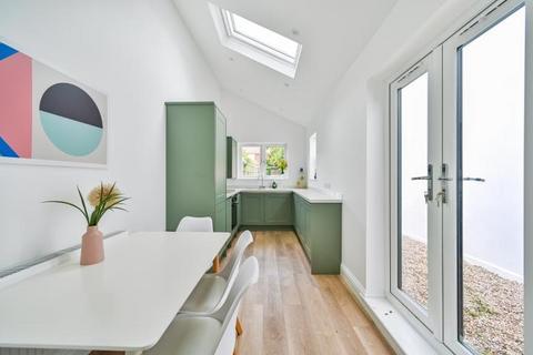 3 bedroom semi-detached house for sale, Cleveland Road, New Malden, Surrey, KT3