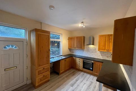 2 bedroom house to rent, Tong Road, Armley, Leeds, West Yorkshire, LS12
