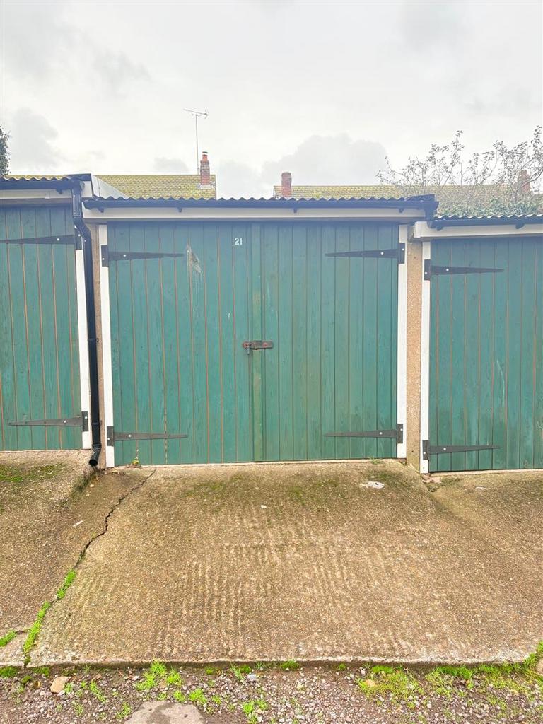 Garages3.jpg