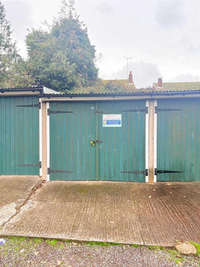 Garages2.jpg
