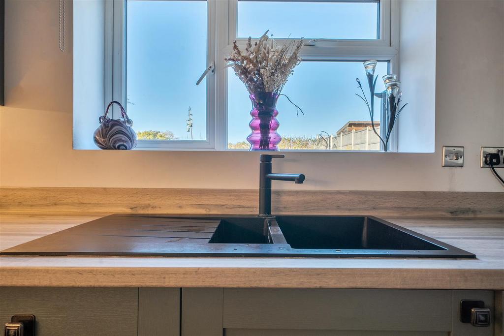 Sink.jpg