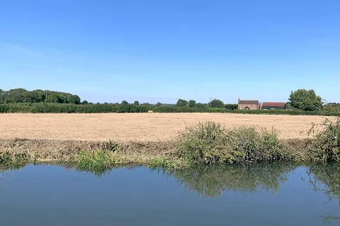 undefined, Land on the Grand Union Canal, Buckland, Buckinghamshire HP22