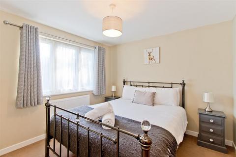 2 bedroom lodge to rent, Hailsham Road, Pevensey, BN24
