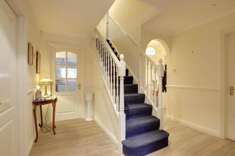 4 bedroom detached house for sale, Kiln Road, Emmer Green, Reading