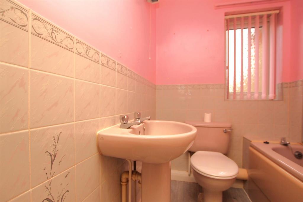 Bathroom.JPG