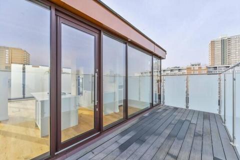 3 bedroom flat for sale, Battersea High Street, London SW11