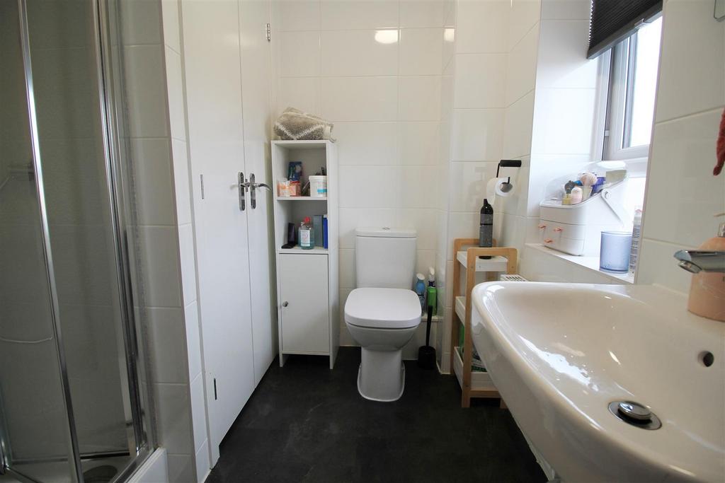Ensuite.jpg