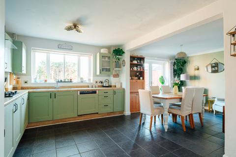 5 bedroom detached house for sale, Worcester WR4