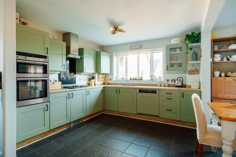 5 bedroom detached house for sale, Worcester WR4