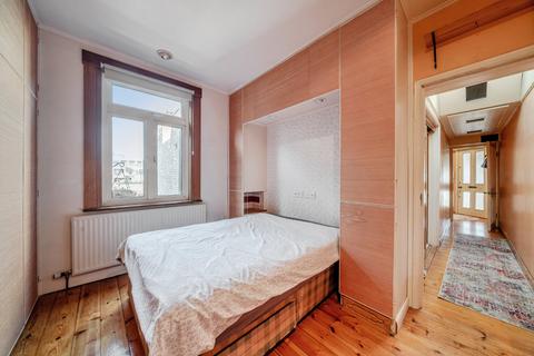 undefined, Lillie Road, London, SW6