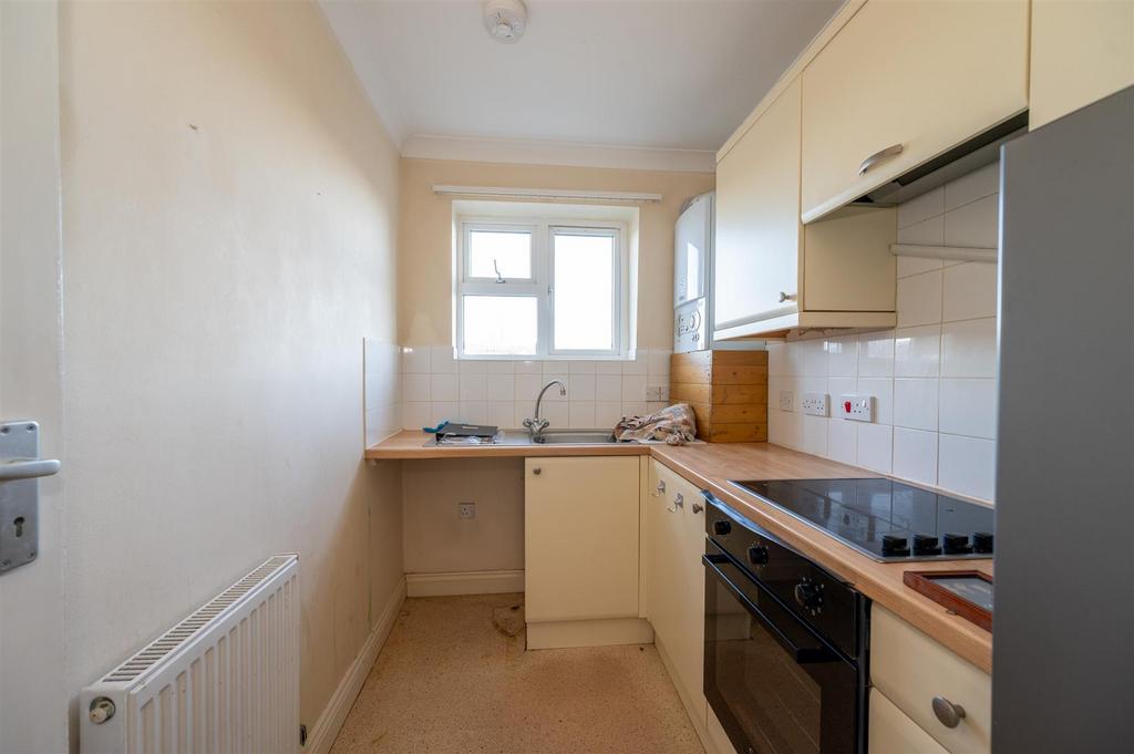 3a Bembridge Drive 25 11.jpg