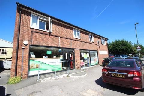 undefined, Madrid Road, Guildford