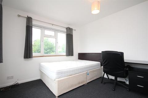 undefined, Madrid Road, Guildford