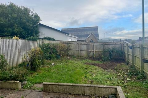 2 bedroom detached house to rent, Hazeldene Close, Ivybridge