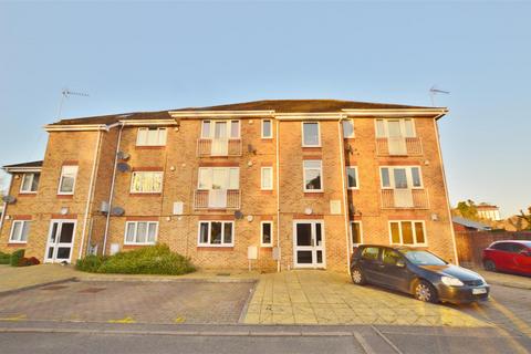 Tyndale Mews, Slough
