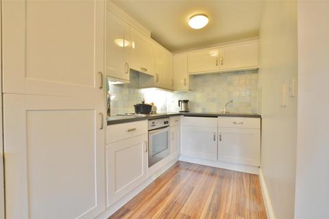 1 bedroom flat for sale, Tyndale Mews, Slough