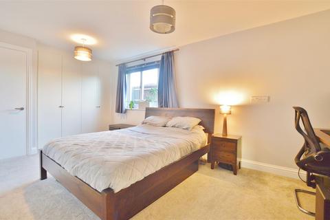 undefined, Tyndale Mews, Slough