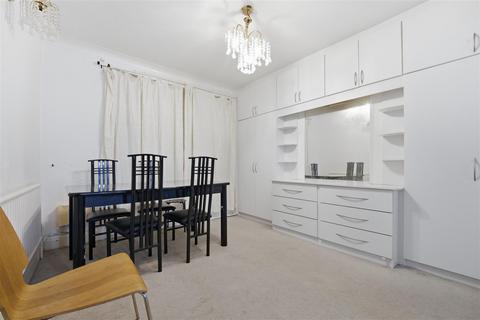 undefined, Heston Road, Hounslow TW5