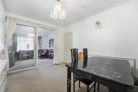 undefined, Heston Road, Hounslow TW5