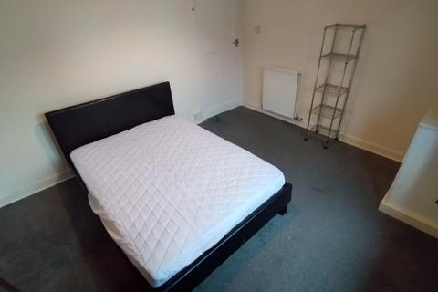 2 bedroom flat to rent, Linksfield Place, Linksfield, Aberdeen, AB24