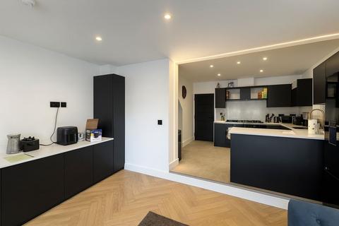 1 bedroom in a house share to rent, Totteridge Road, High Wycombe