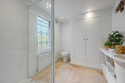3 bedroom flat for sale, Boscombe Road, Shepherd's Bush W12