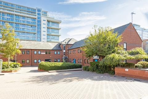 Office to rent, King Edward Ct Nottingham NG1 1EL