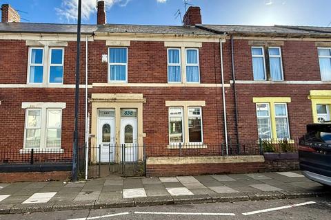 2 bedroom flat for sale, Shields Road, Newcastle Upon Tyne NE6
