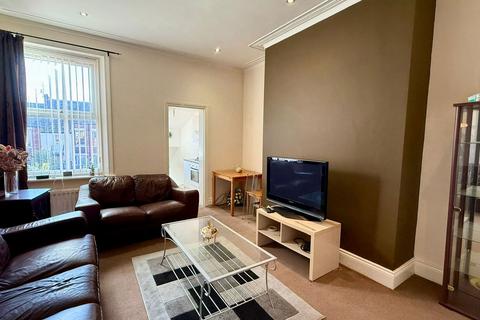 2 bedroom flat for sale, Shields Road, Newcastle Upon Tyne NE6
