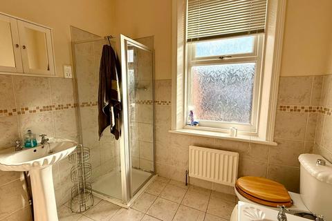 2 bedroom flat for sale, Shields Road, Newcastle Upon Tyne NE6