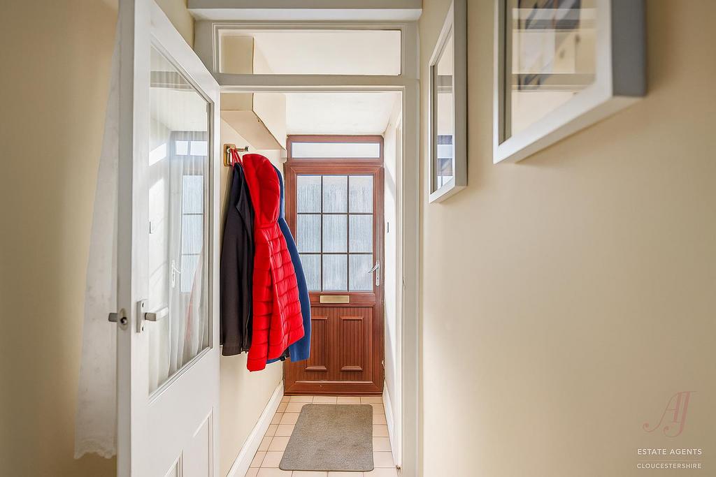 Entrance hall.png