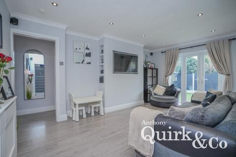 3 bedroom detached bungalow for sale, Shell Beach Road, Canvey Island, SS8