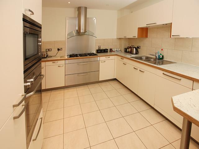 DQ53 - kitchen CFP.jpg