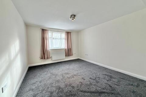 2 bedroom flat to rent, 95, Gordon Avenue, Stanmore HA7