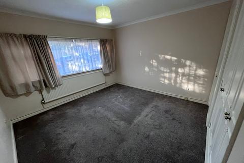 2 bedroom flat to rent, 44 Long Oaks Court Sketty Swansea