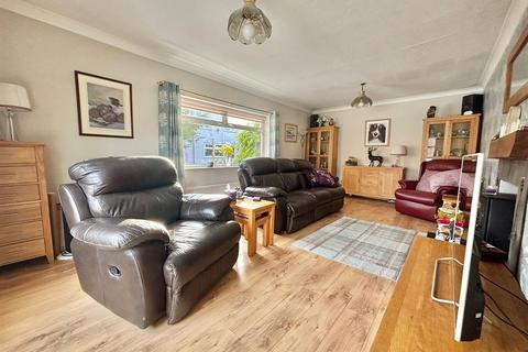 undefined, West Street, Leven