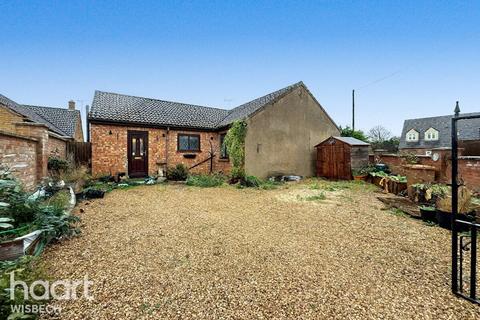 undefined, Church End, Leverington