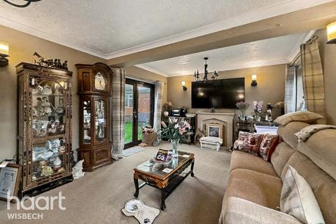 3 bedroom detached bungalow for sale, Church End, Leverington