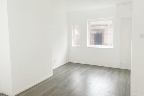 3 bedroom terraced house to rent, Northumberland Street, Merseyside L8