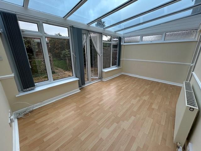 Living Room/Sun Room