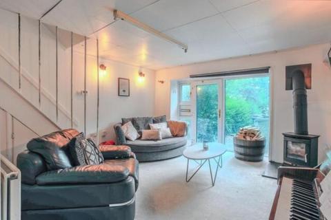 undefined, 36 Woodend, Shaw, Oldham, Greater Manchester OL2 7UR