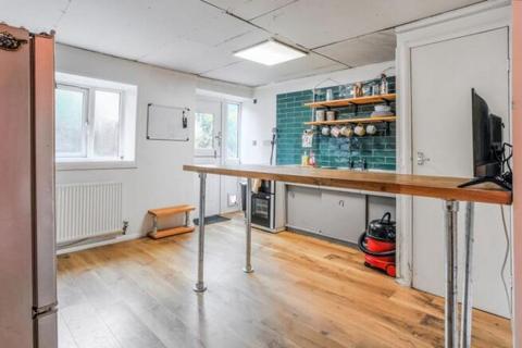 undefined, 36 Woodend, Shaw, Oldham, Greater Manchester OL2 7UR