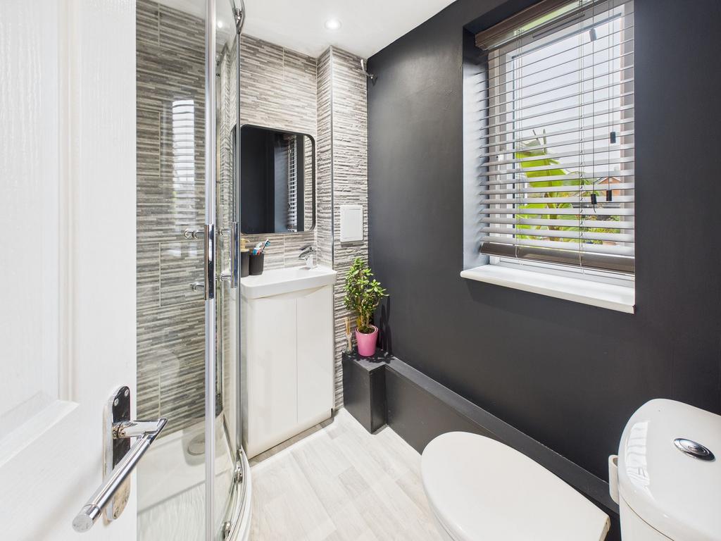 En-Suite to Bedroom One