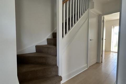 4 bedroom semi-detached house for sale, Clos Y Doc, Llanelli